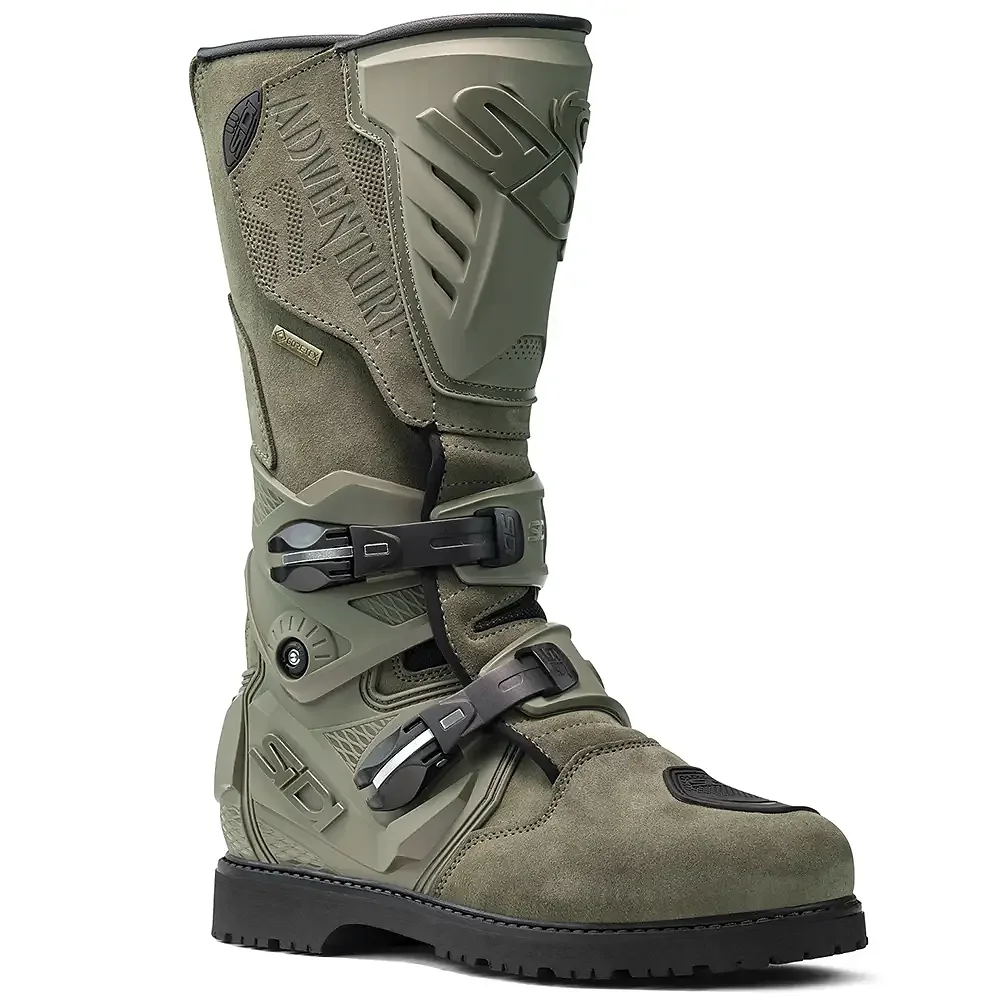 Detalle de pintura y diseño en tonalidad Militar, 50 del ADVENTURE 2 GORE / Botas - Moto Garage Miami