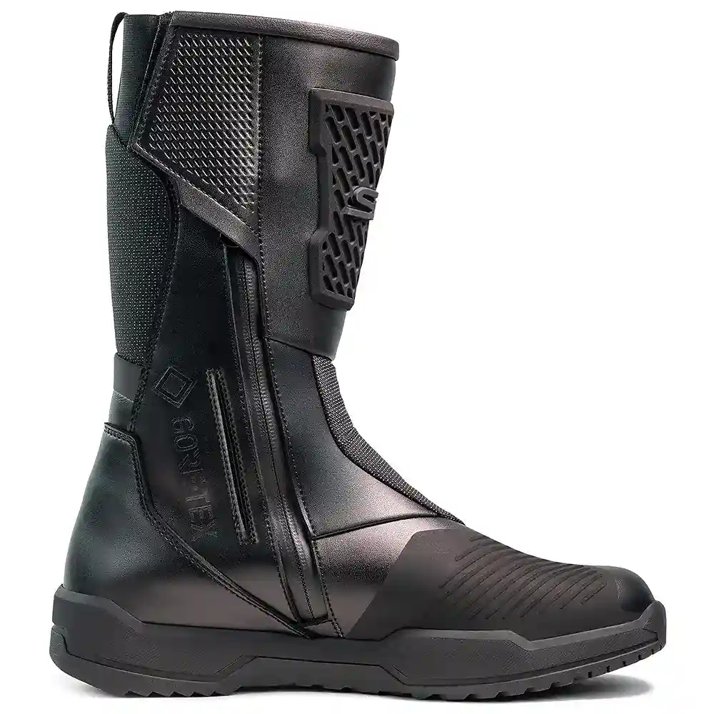 Perfil aerodinámico y sistema de ventilación del ORION GTX / Botas SIDI - Moto Garage Miami