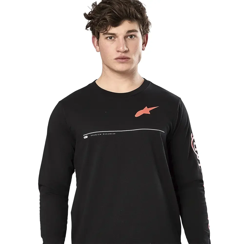 Vista frontal y diseño de calota del COMMITTED CSF - Camiseta Alpinestars - Moto Garage Miami
