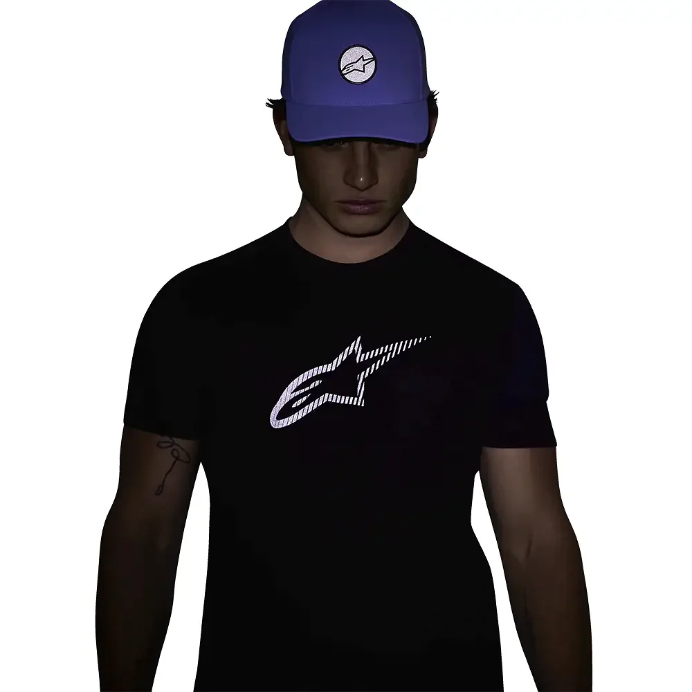 Acabados interiores y sistema de retención del modelo EXEMPTION PERFORMANCE - Camiseta Alpinestars - Moto Garage Miami
