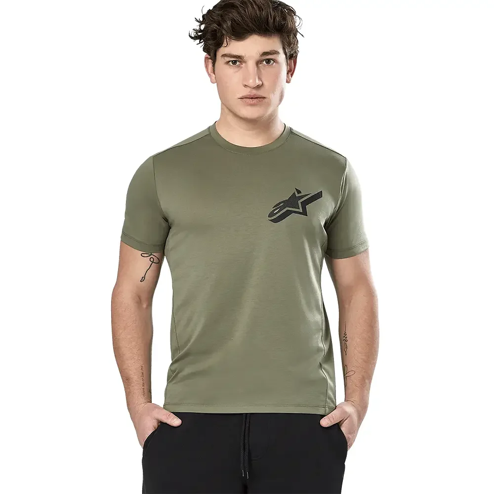 Acabados interiores y sistema de retención del modelo ATTRITION PERFORMANCE - Camiseta Alpinestars - Moto Garage Miami