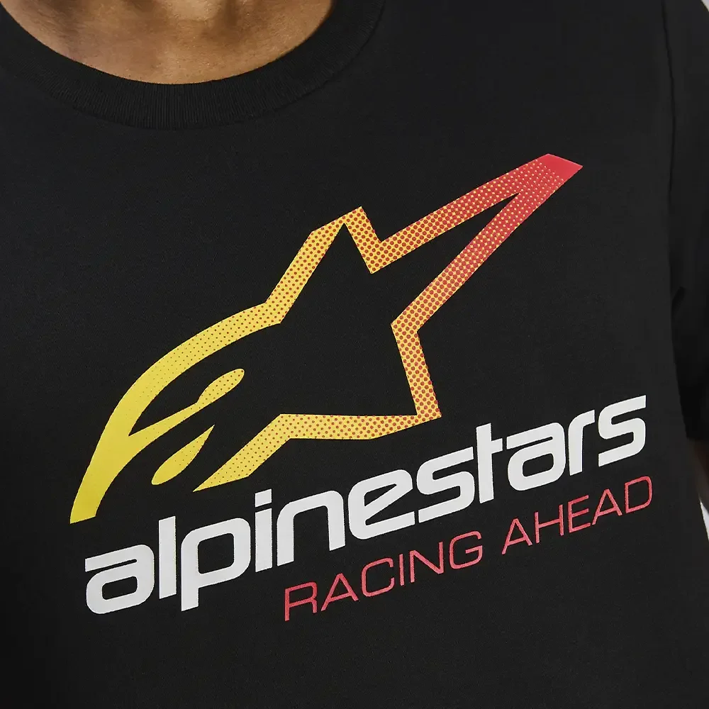 Detalle posterior y spoiler integrado del equipamiento ALIGNED CSF - Camiseta Alpinestars - Moto Garage Miami