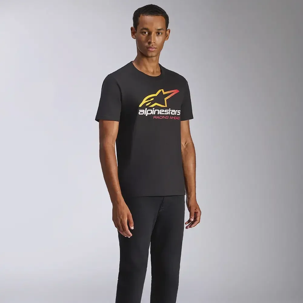 Detalle posterior y spoiler integrado del equipamiento ALIGNED CSF - Camiseta Alpinestars - Moto Garage Miami