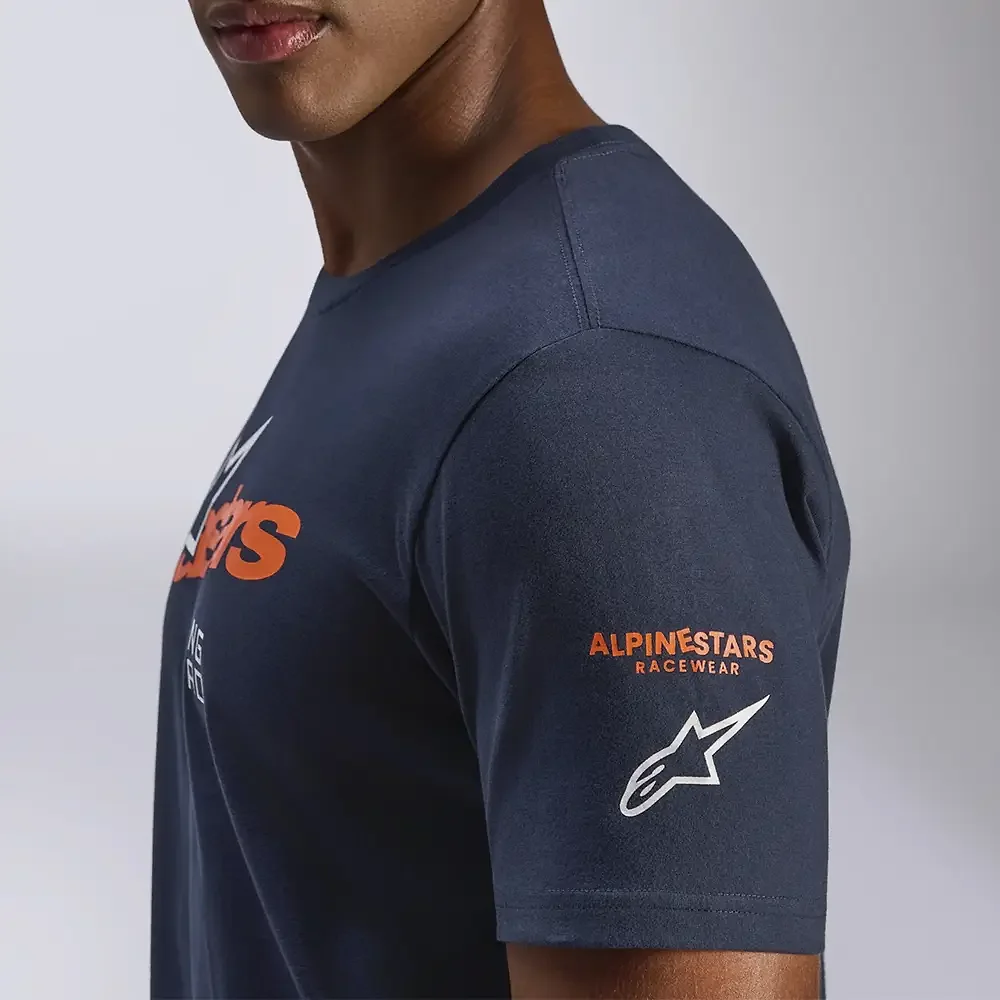Detalle posterior y spoiler integrado del equipamiento ENTITLED CSF - Camiseta Alpinestars - Moto Garage Miami