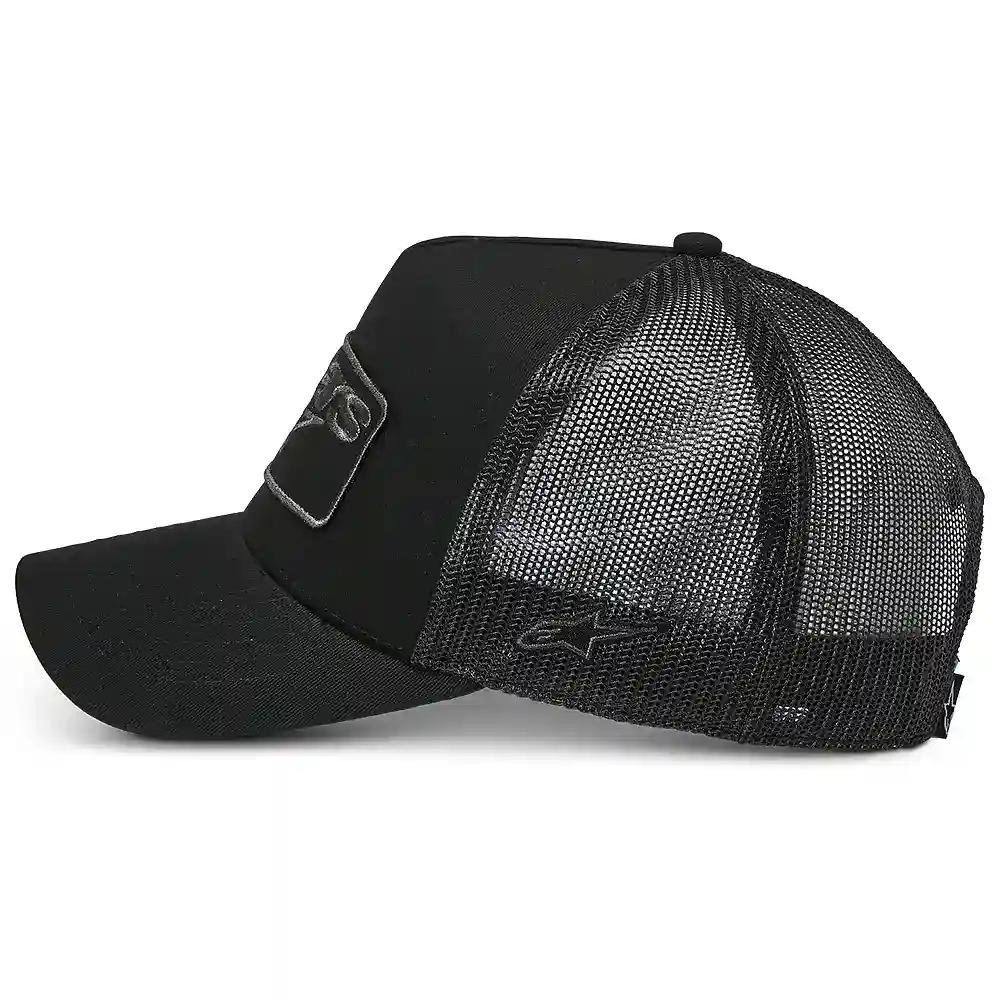 Perfil aerodinámico y sistema de ventilación del Focus Trucker / Gorra Alpinestars - Moto Garage Miami