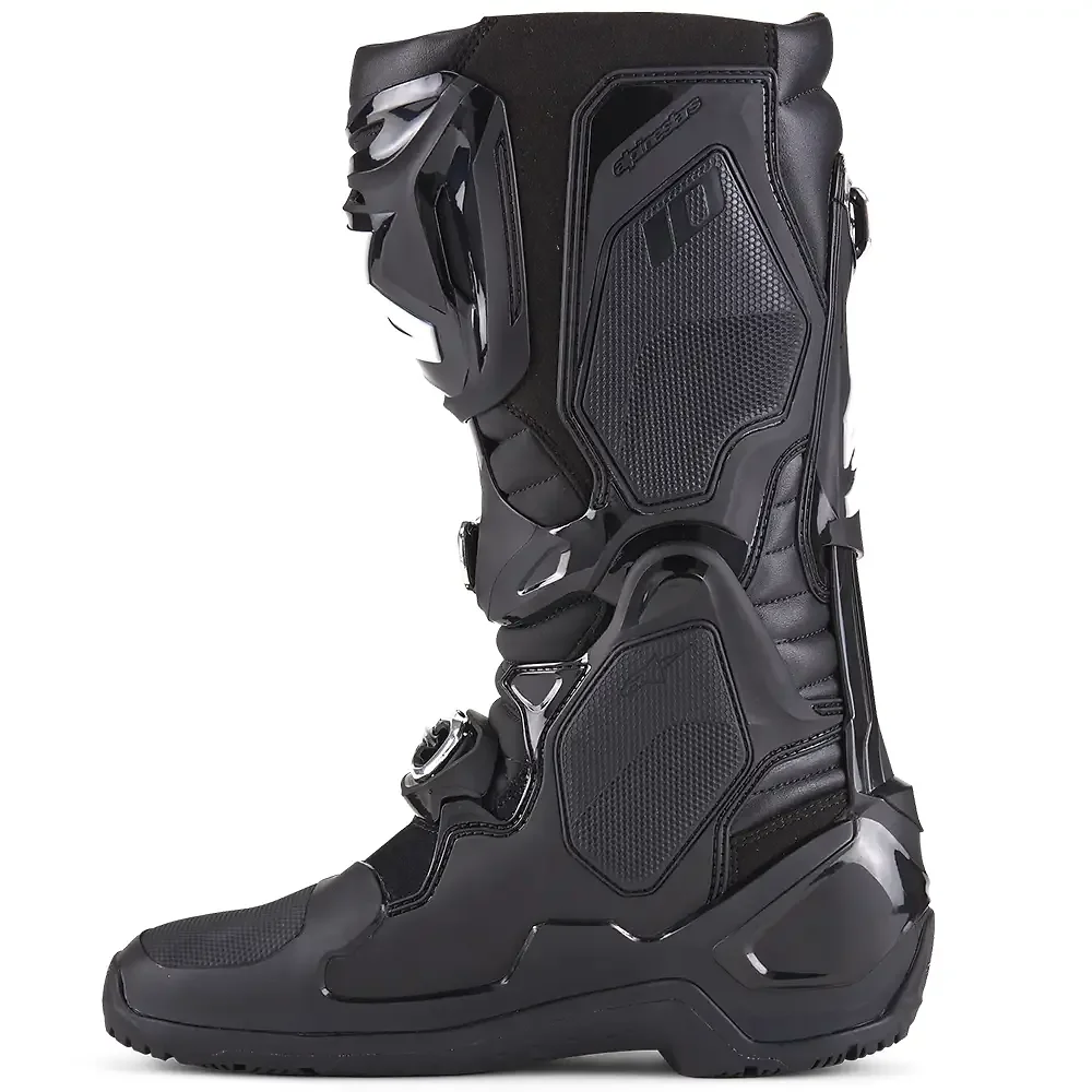 Primer plano de la construcción y material del TECH 10 ENDURO Botas Alpinestars - Moto Garage Miami