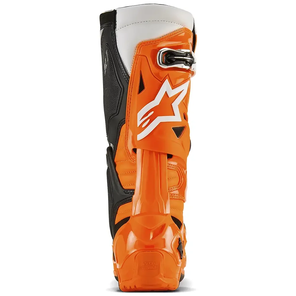 Primer plano de la construcción y material del TECH 10 ENDURO Botas Alpinestars - Moto Garage Miami