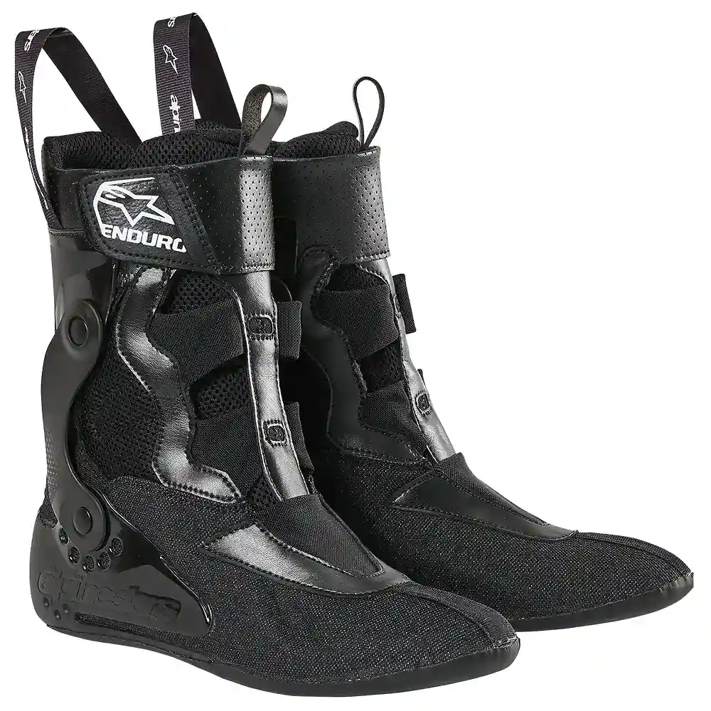 Perfil aerodinámico y sistema de ventilación del TECH 10 ENDURO Botas Alpinestars - Moto Garage Miami