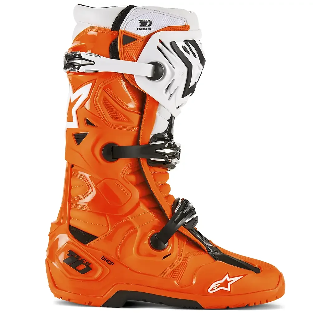 Perfil aerodinámico y sistema de ventilación del TECH 10 ENDURO Botas Alpinestars - Moto Garage Miami