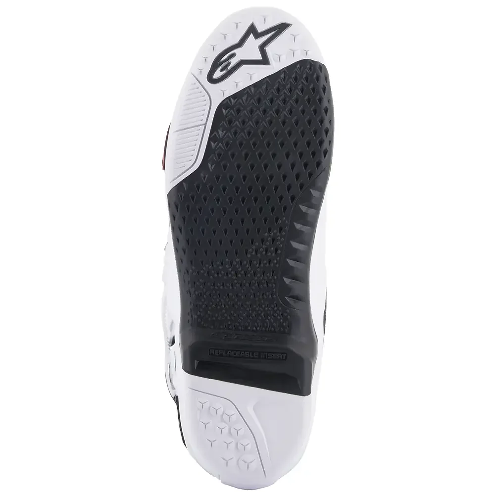 Detalle posterior y spoiler integrado del equipamiento Tech 10 Supervented Botas Alpinestars - Moto Garage Miami