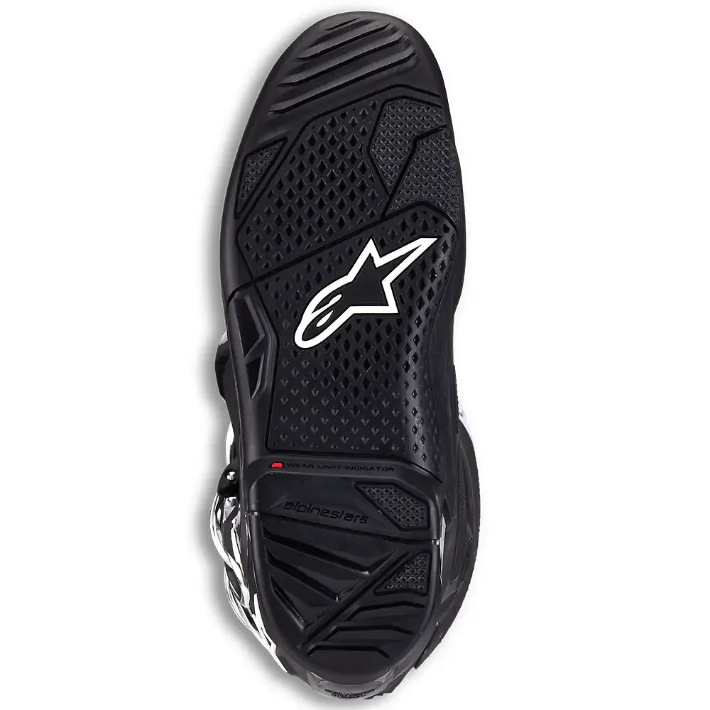Perfil aerodinámico y sistema de ventilación del TECH 7 MX / Botas Alpinestars - Moto Garage Miami