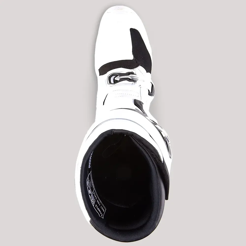 Perfil aerodinámico y sistema de ventilación del TECH 7 MX / Botas Alpinestars - Moto Garage Miami