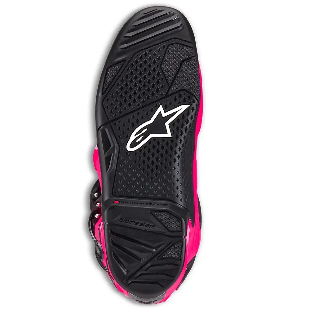 Perfil aerodinámico y sistema de ventilación del TECH 7 MX / Botas Alpinestars - Moto Garage Miami