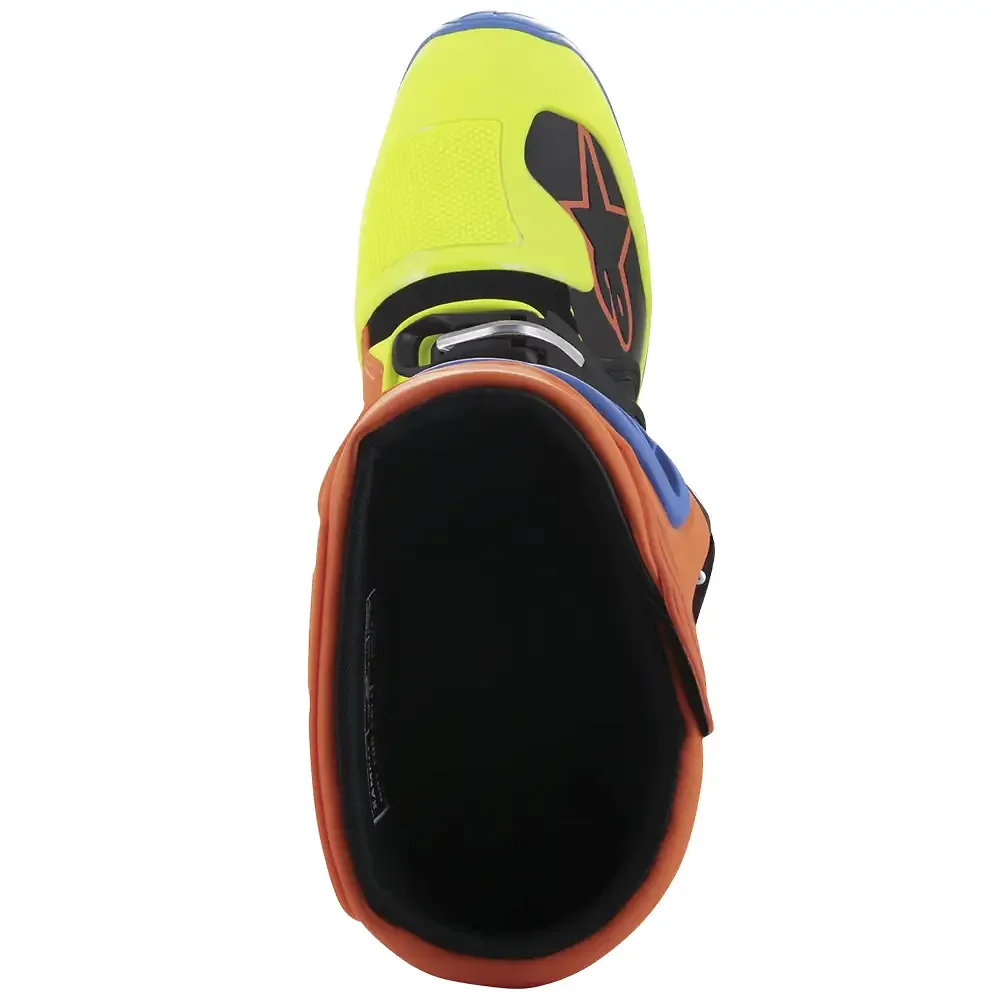 Vista frontal y diseño de calota del Tech 5 Botas Alpinestars - Moto Garage Miami