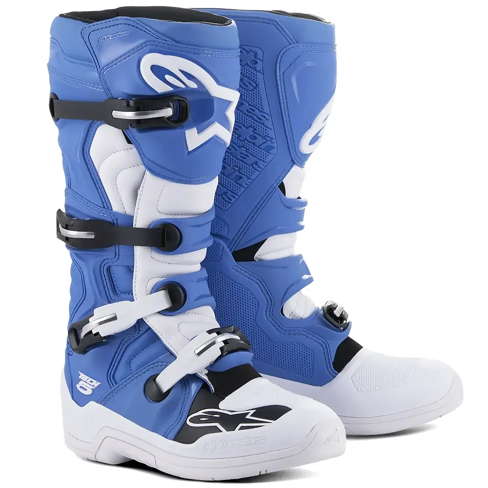 Acabado de fábrica en color Azul/Blanco, 16 para el Tech 5 Botas - Moto Garage Miami