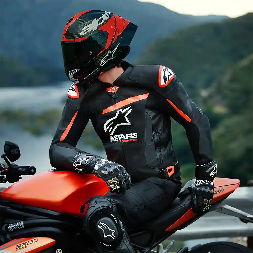 Acabados interiores y sistema de retención del modelo GP PLUS R V4 AIRFLOW Chaqueta Alpinestars - Moto Garage Miami
