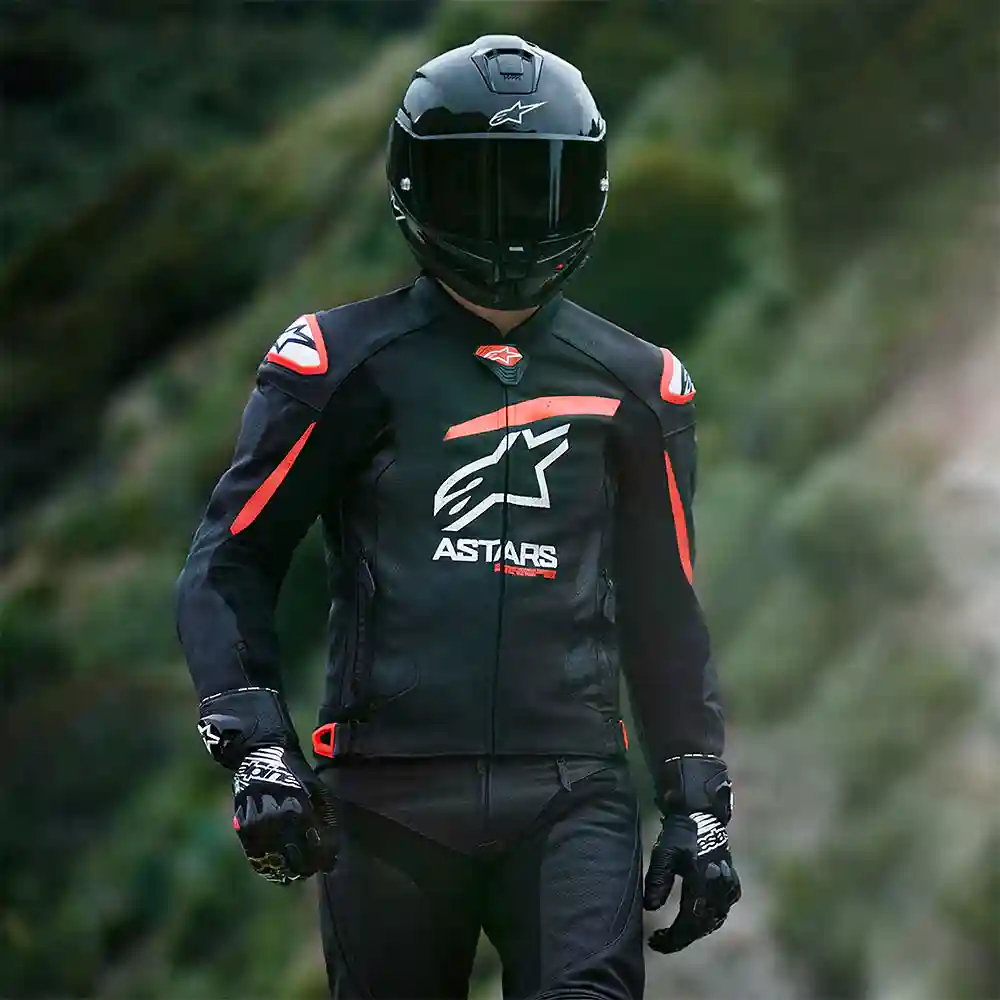Perfil aerodinámico y sistema de ventilación del GP PLUS R V4 AIRFLOW Chaqueta Alpinestars - Moto Garage Miami