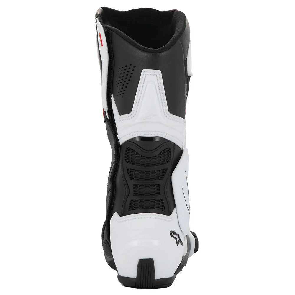 Perfil aerodinámico y sistema de ventilación del Stella SMX-6 V3 Ventiladas Botas Alpinestars - Moto Garage Miami