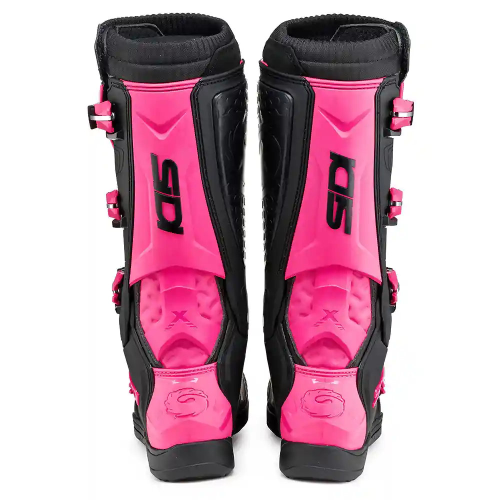 Acabados interiores y sistema de retención del modelo X POWER SC LEI Botas Sidi - Moto Garage Miami