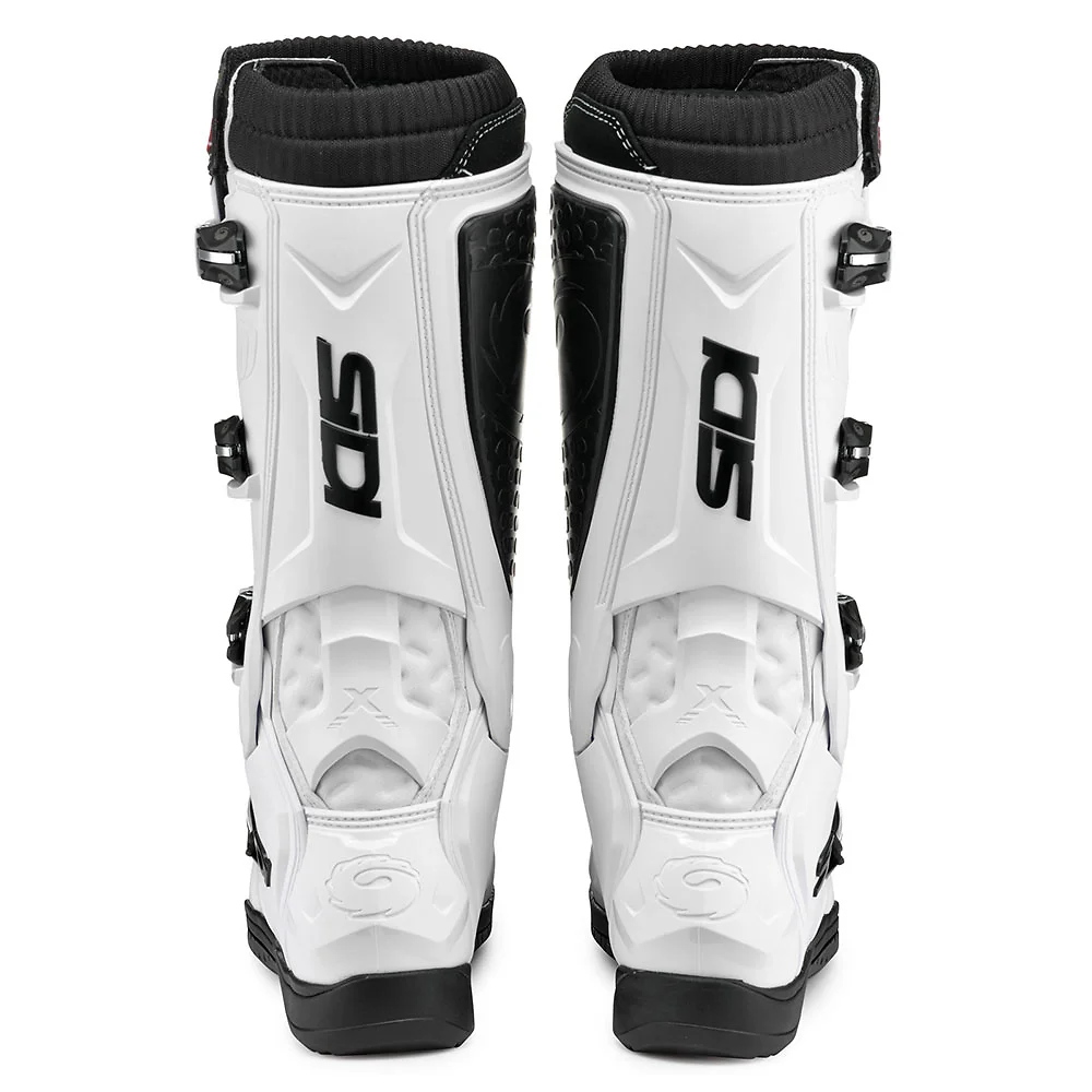 Acabados interiores y sistema de retención del modelo X POWER SC LEI Botas Sidi - Moto Garage Miami