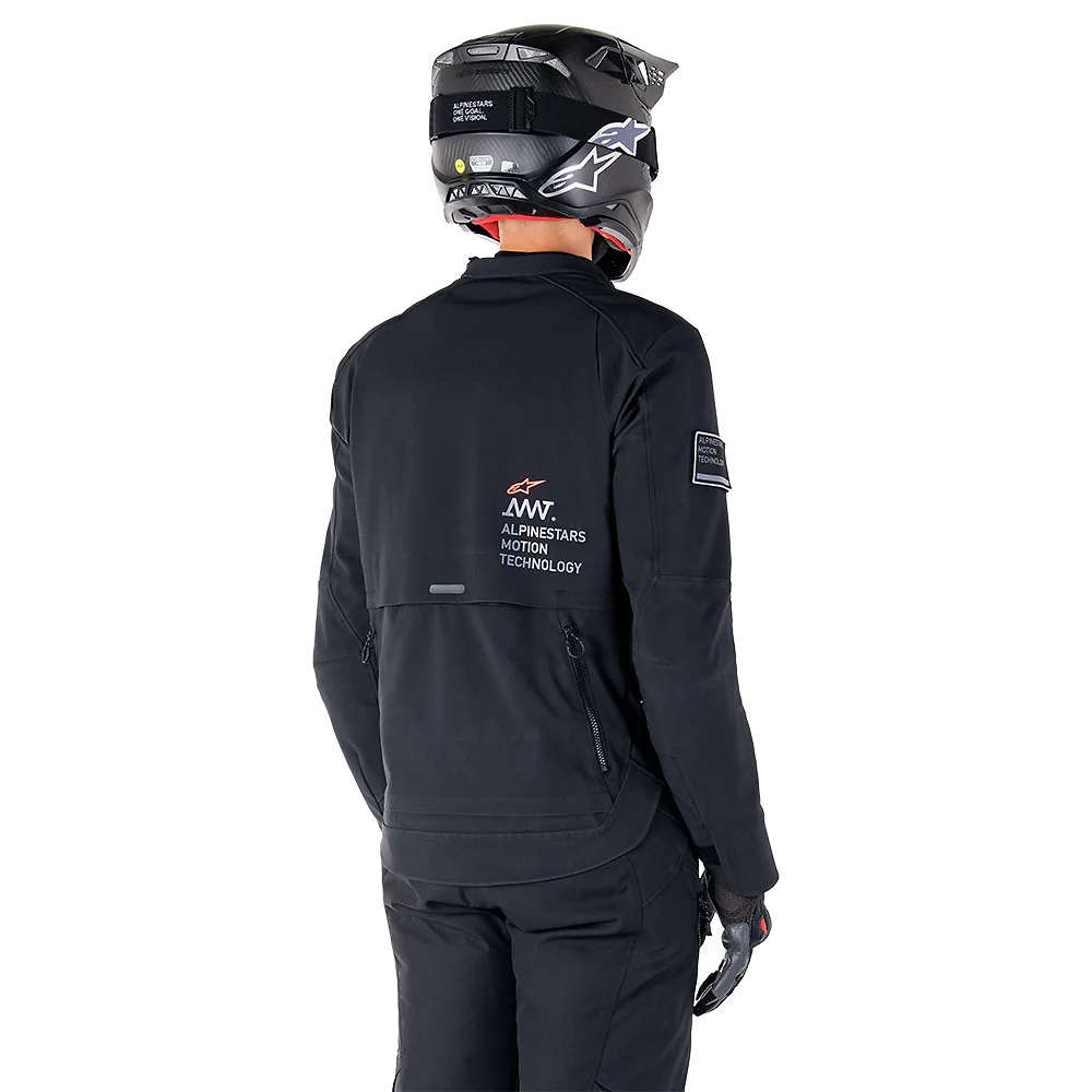 Vista frontal y diseño de calota del AMT-8 Stretch Drystar® XF / Chaqueta Alpinestars - Moto Garage Miami