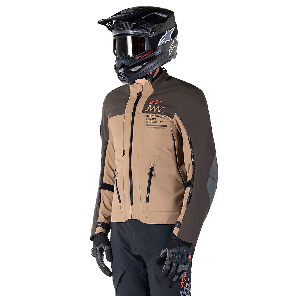 Primer plano de la construcción y material del AMT-8 Stretch Drystar® XF / Chaqueta Alpinestars - Moto Garage Miami
