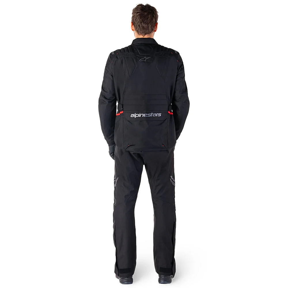 Perfil aerodinámico y sistema de ventilación del ST-1 Impermeable Chaqueta Alpinestars - Moto Garage Miami