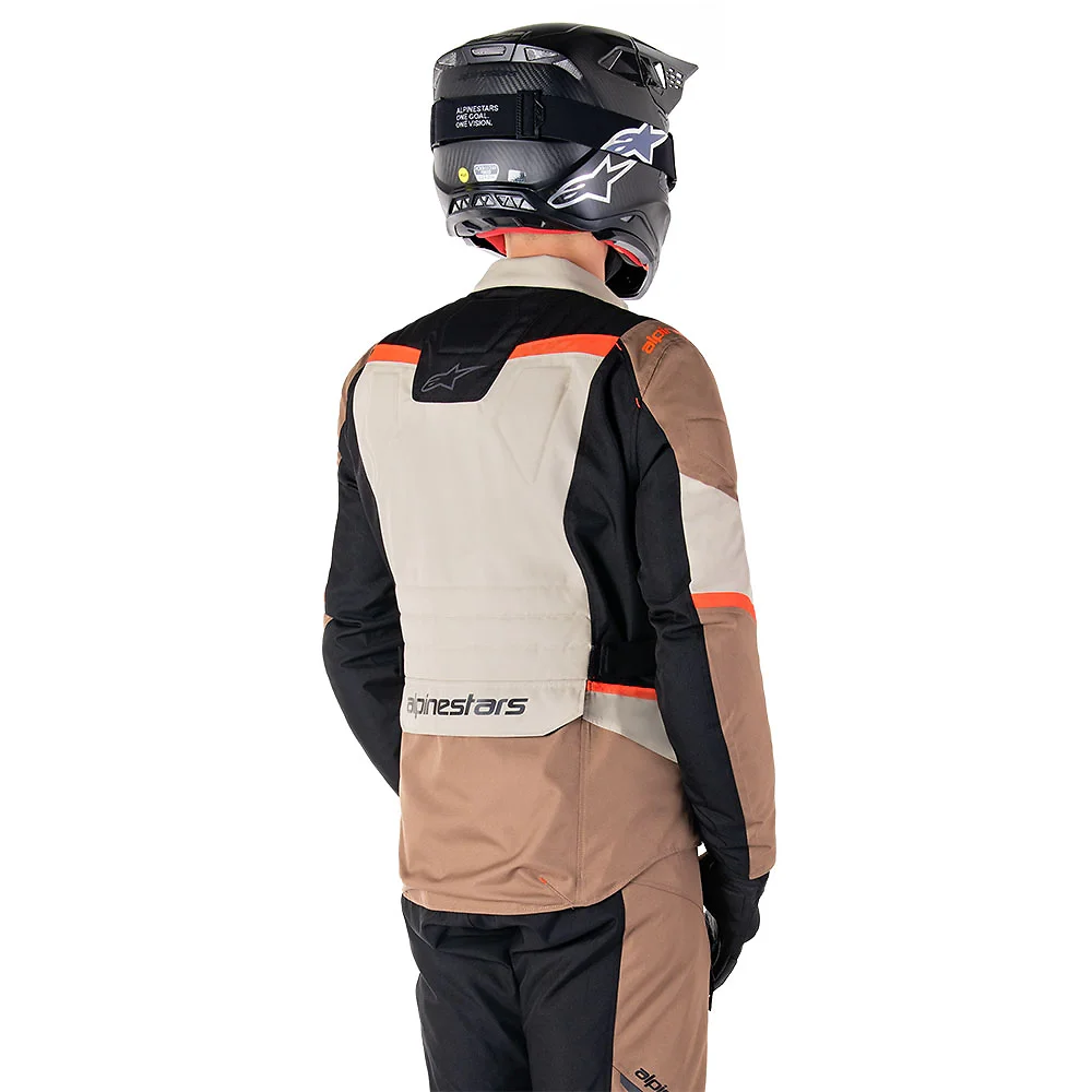 Primer plano de la construcción y material del ST-1 Impermeable Chaqueta Alpinestars - Moto Garage Miami