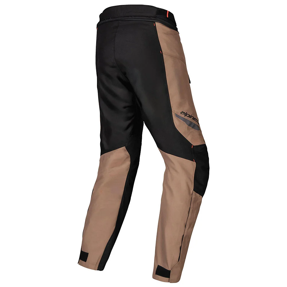 Perfil aerodinámico y sistema de ventilación del ST-1 Impermeable Pant Alpinestars - Moto Garage Miami