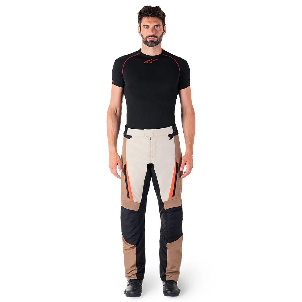 Perfil aerodinámico y sistema de ventilación del ST-1 Impermeable Pant Alpinestars - Moto Garage Miami
