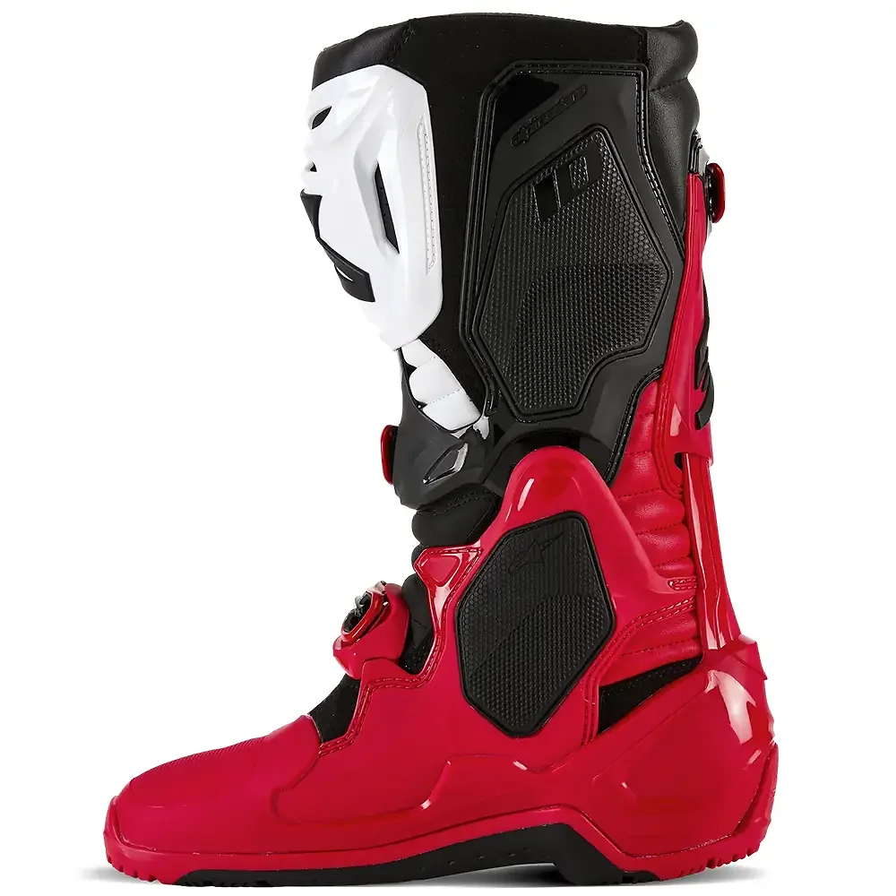 Perfil aerodinámico y sistema de ventilación del TECH 10 ENDURO Botas Alpinestars - Moto Garage Miami