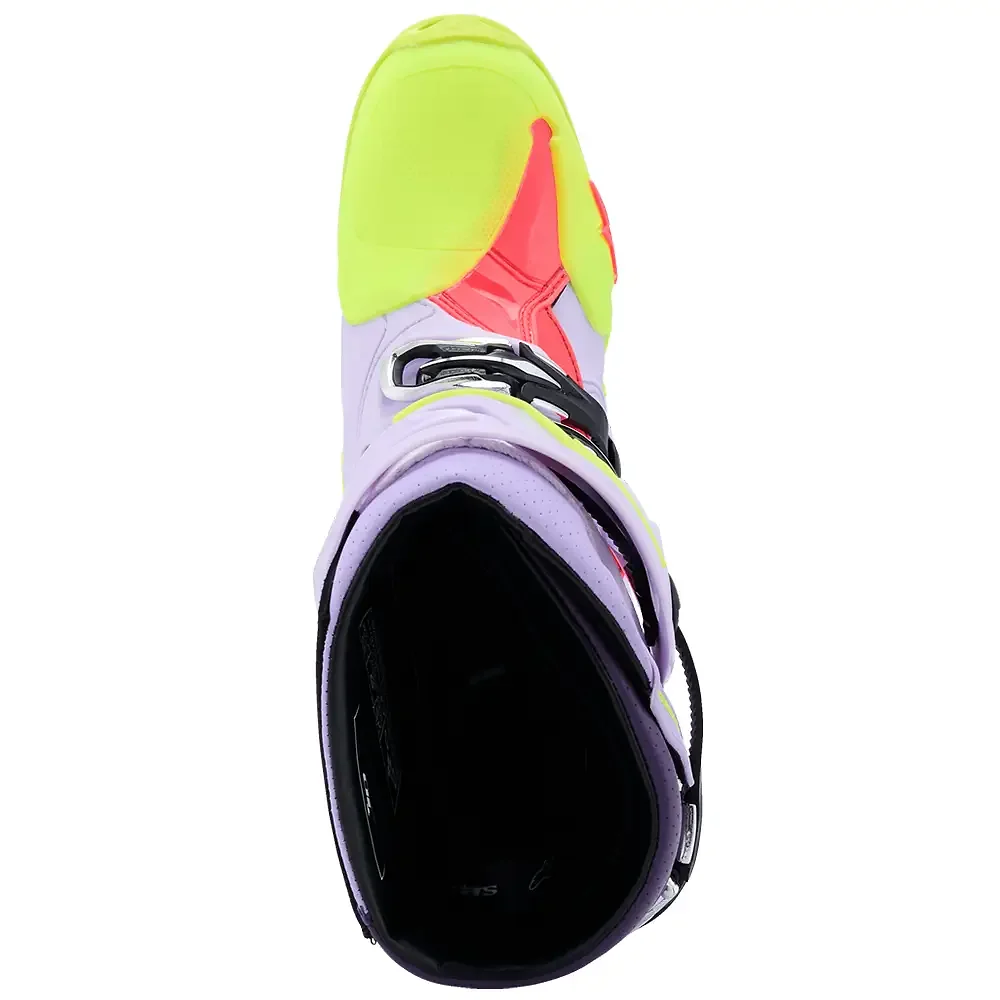 Vista frontal y diseño de calota del Tech 10 JETT LAWRENCE Supervented Botas Alpinestars - Moto Garage Miami