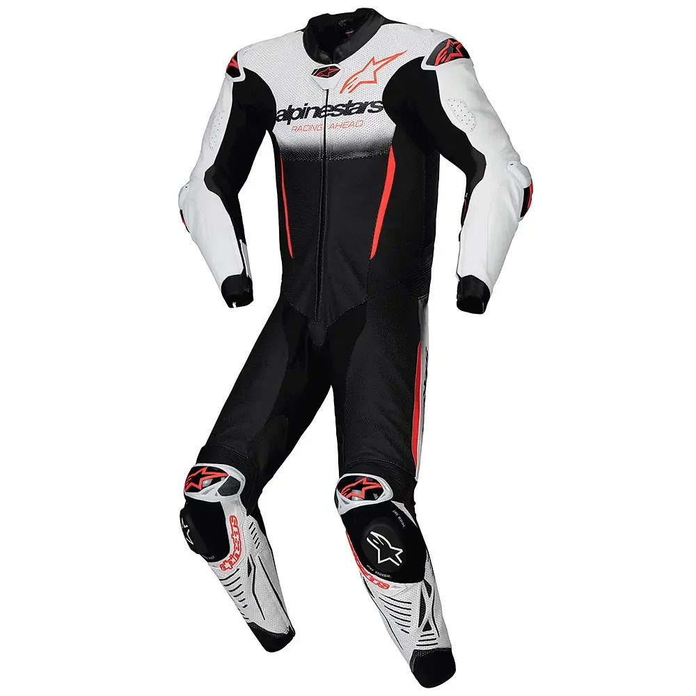 Detalle de pintura y diseño en tonalidad Blanco/Negro/Rojo Fluor, 60 del GP-R7 Traje de cuero - Moto Garage Miami