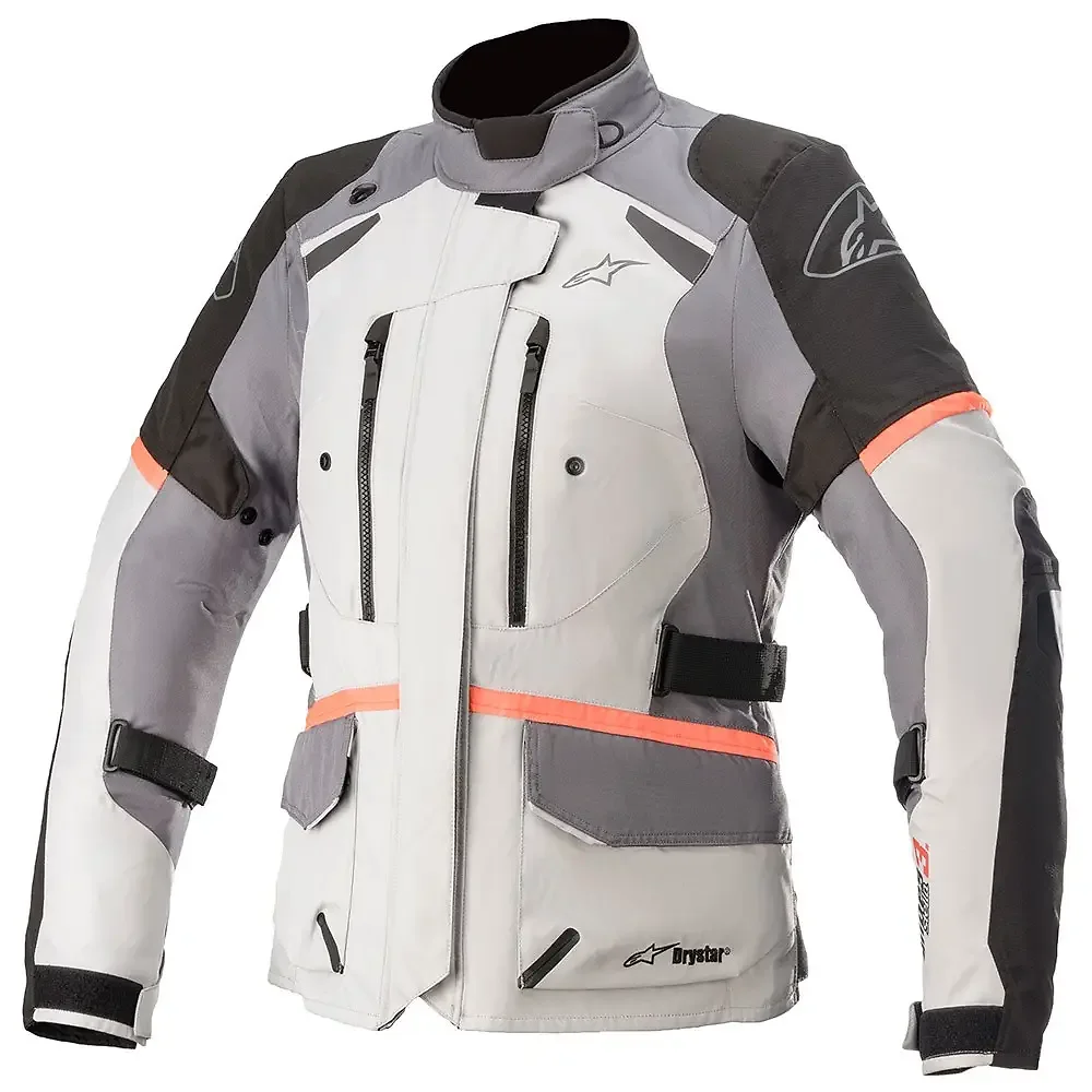 Detalle de pintura y diseño en tonalidad Gris Hielo/Gris Oscuro/Negro/Coral, 2XL del Stella Andes V3 Drystar® Chaqueta - Moto Garage Miami