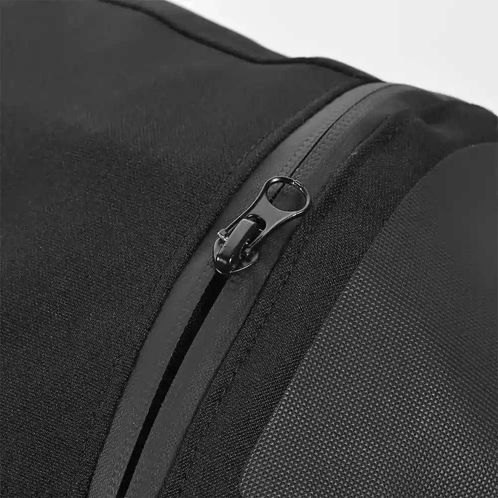Primer plano de la construcción y material del Adventure Lite Mesh Chaqueta Tourmaster - Moto Garage Miami