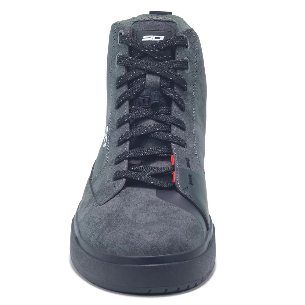 Acabados interiores y sistema de retención del modelo ARX Impermeables Zapatillas Sidi - Moto Garage Miami