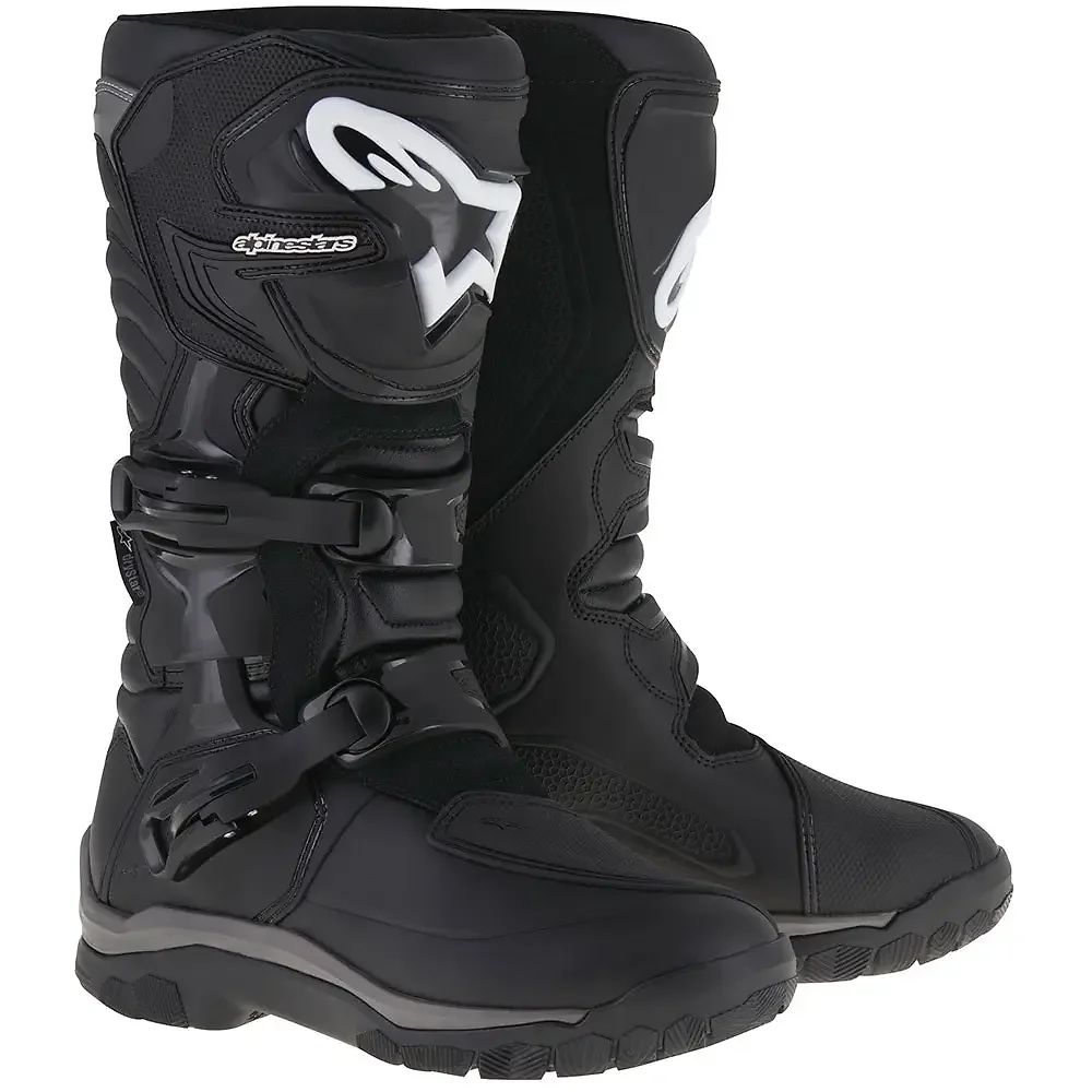 Toma estructural y acabado gráfico Negro, 13 del modelo Corozal Adventure Drystar® / Botas - Moto Garage Miami