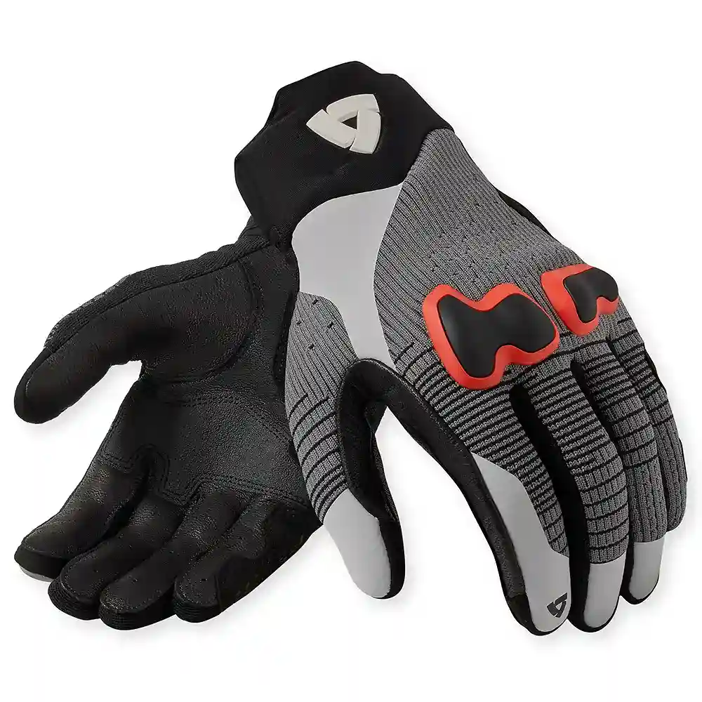 Detalle de pintura y diseño en tonalidad Gris/Rojo, 3XL del Kinetic 2 / Guantes ! - Moto Garage Miami