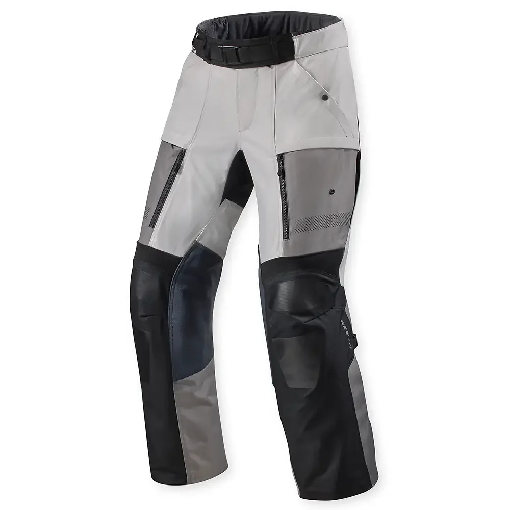 Materiales y estética visual de la versión Plata/Negro, Regular, 4XL del Sand 5 H2O / Pantalón ! - Moto Garage Miami
