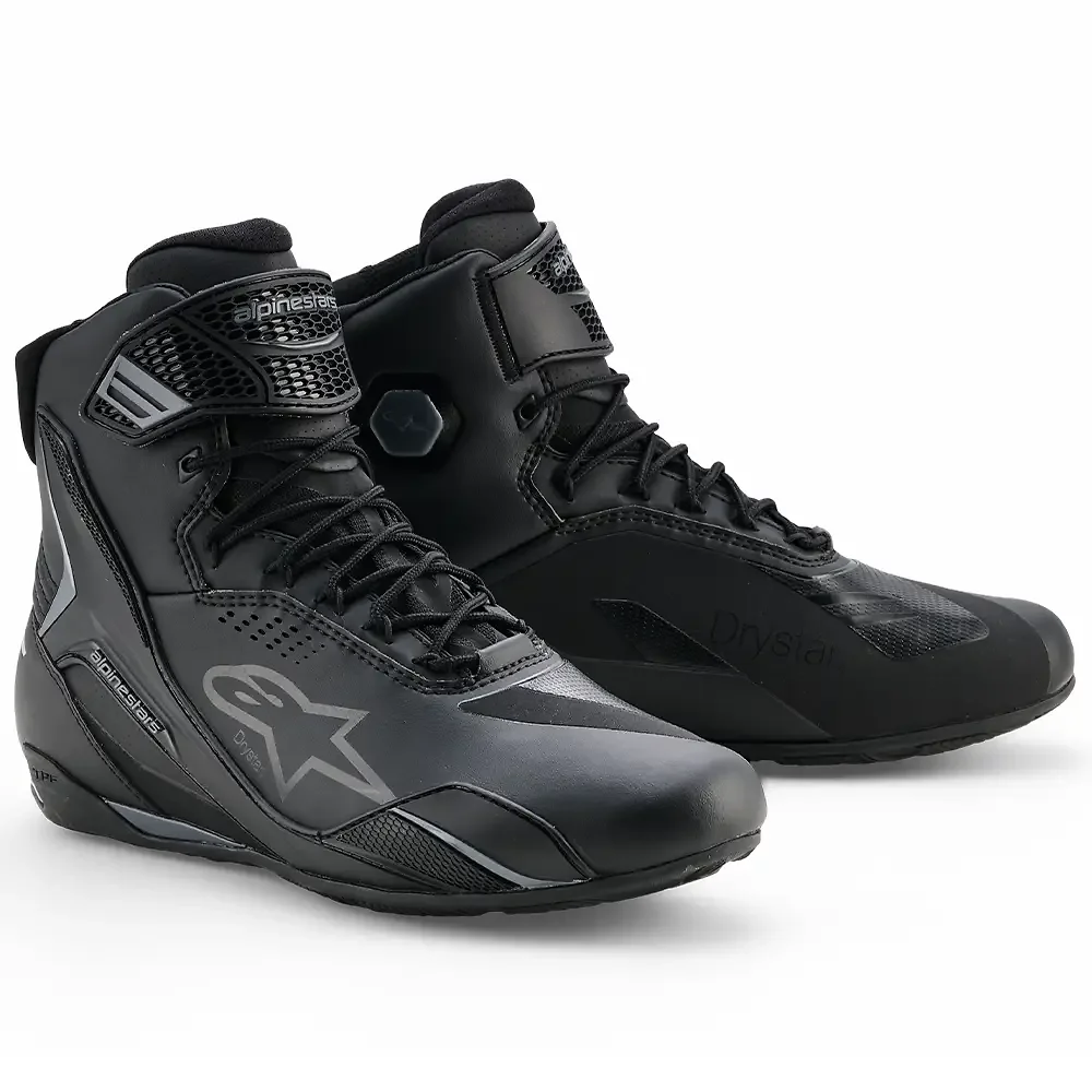 Detalle de pintura y diseño en tonalidad Negro/Gris Cool, 14 del Faster-4 Drystar / Zapatillas - Moto Garage Miami