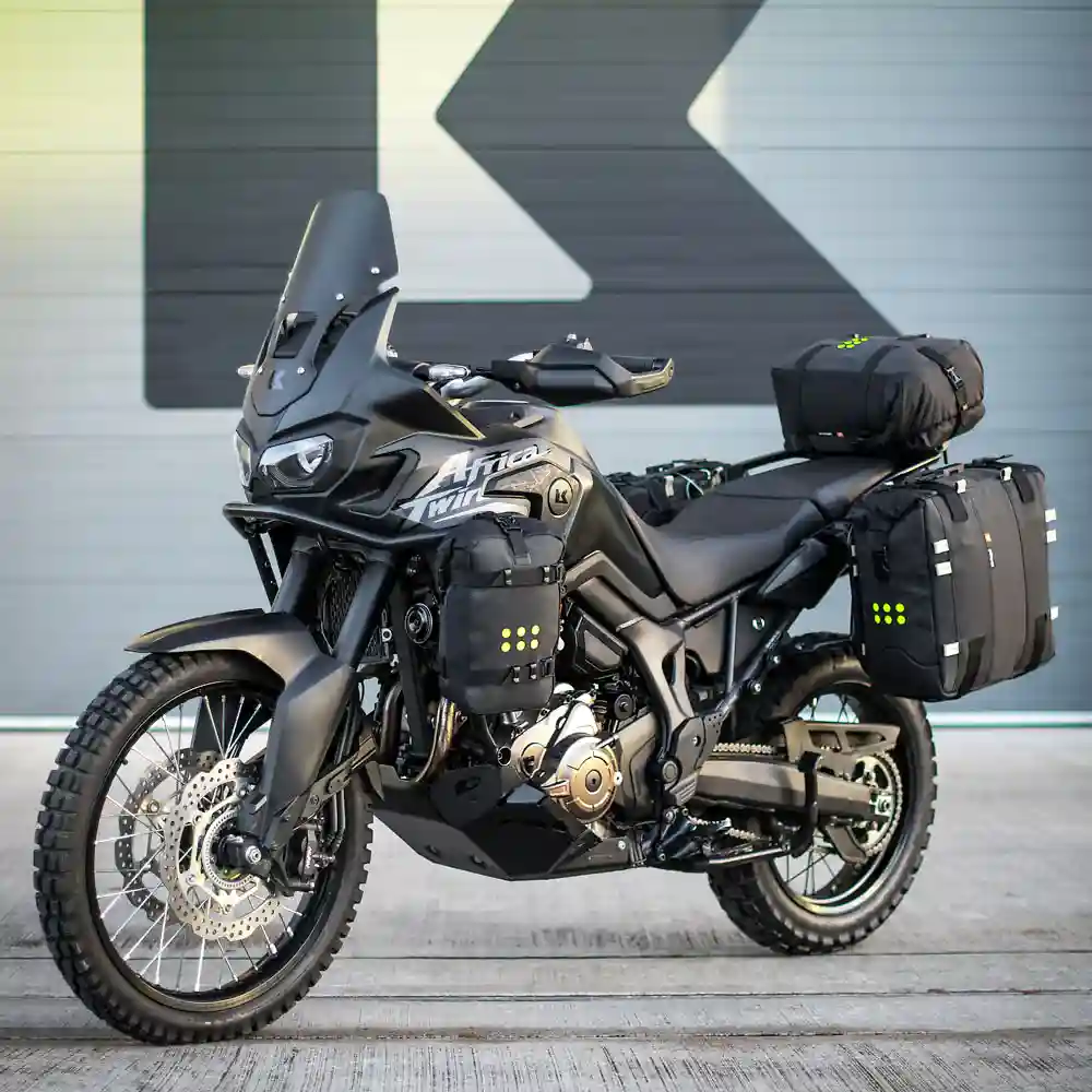 Perfil aerodinámico y sistema de ventilación del Kriega OS-18 ADVENTURE Pack - Moto Garage Miami