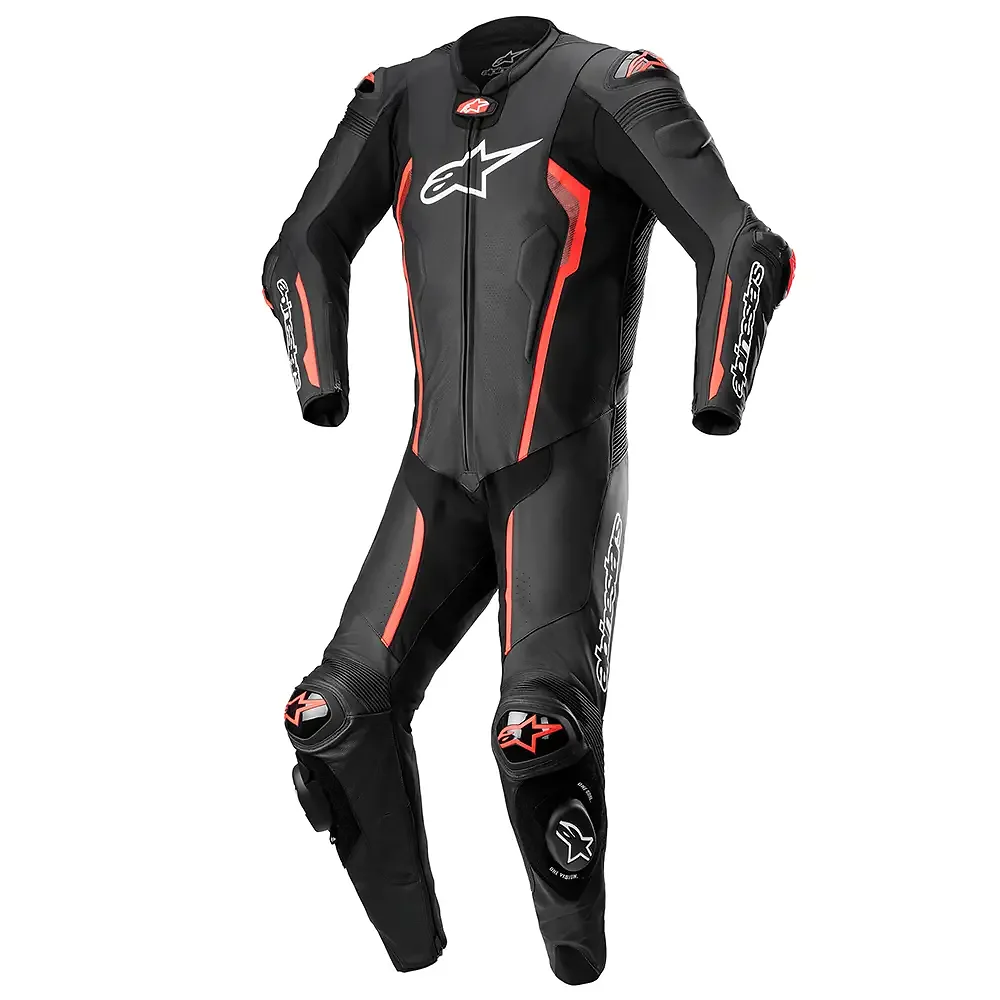 Materiales y estética visual de la versión Negro/Rojo Fluor, 60 del Missile V2 1 Pieza / Traje de Cuero - Moto Garage Miami