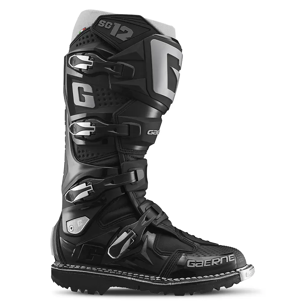 Materiales y estética visual de la versión 13 del SG12 ENDURO NEGRO - Moto Garage Miami