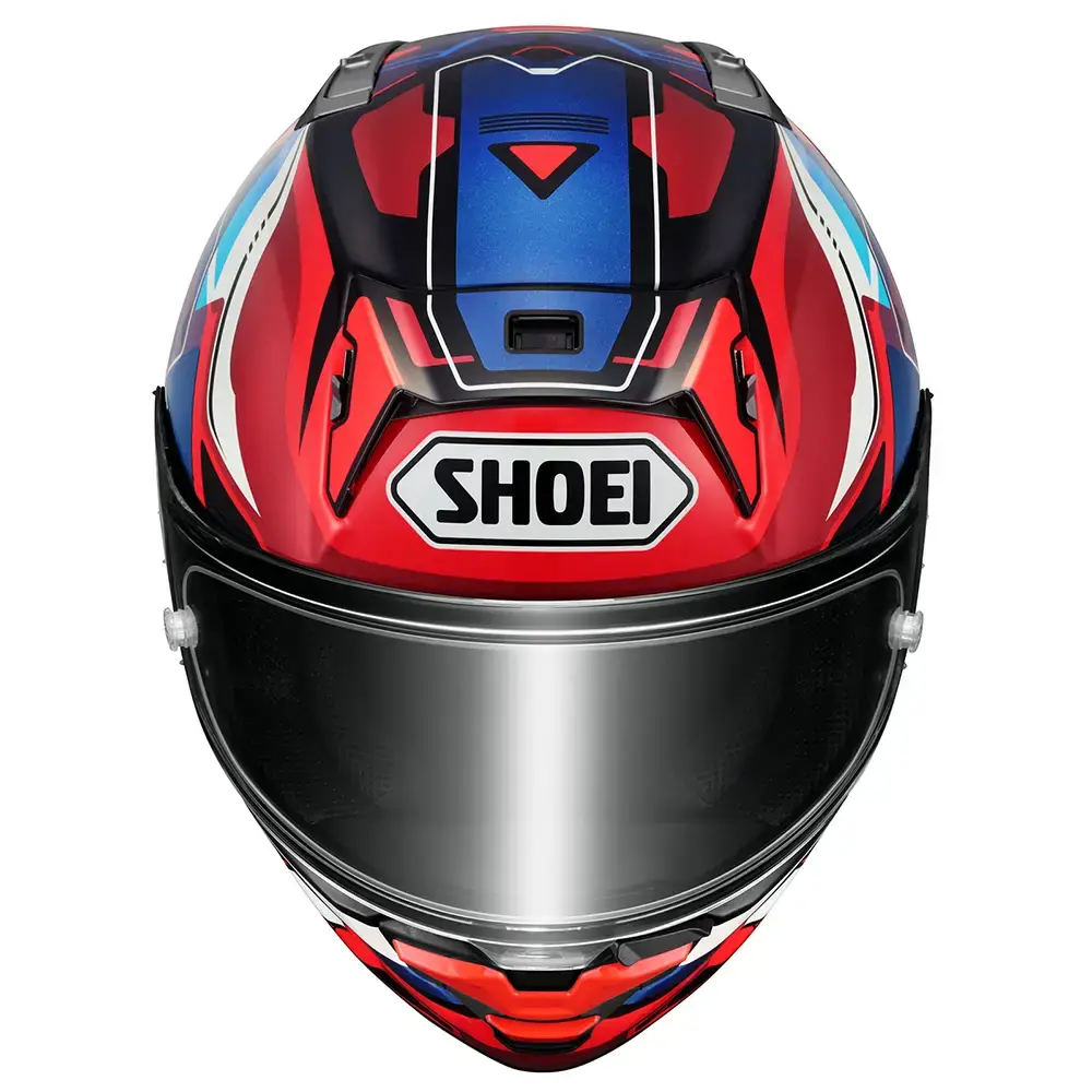 Casco Shoei integral rojo, azul y blanco con visera oscura y logotipo Shoei en la parte trasera.