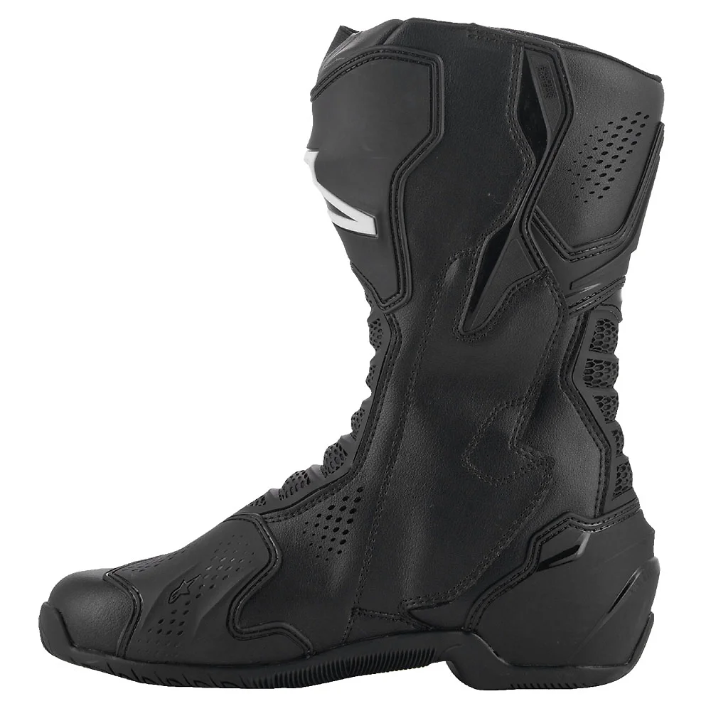 Detalle posterior y spoiler integrado del equipamiento SMX-6 V3 ventiladas Botas Alpinestars - Moto Garage Miami