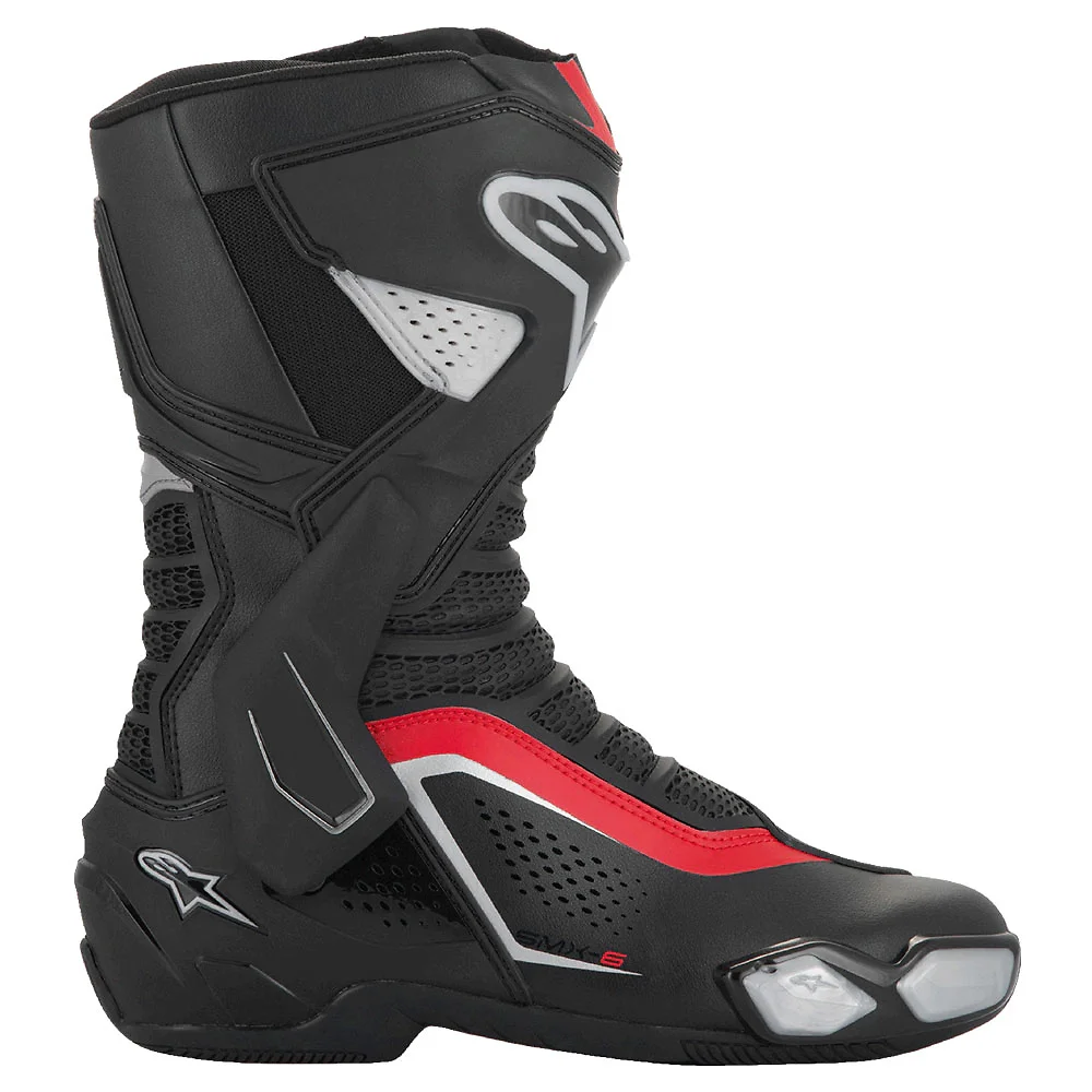 Perfil aerodinámico y sistema de ventilación del SMX-6 V3 ventiladas Botas Alpinestars - Moto Garage Miami
