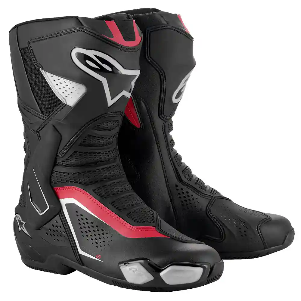 Materiales y estética visual de la versión Negro/Plata/Rojo, 50 del SMX-6 V3 ventiladas Botas - Moto Garage Miami