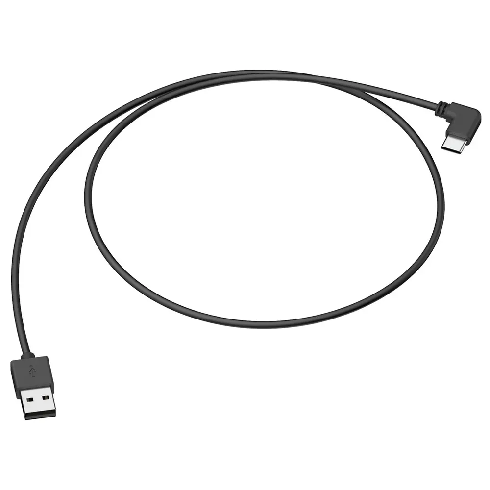 Cable de datos y carga negro con conector USB-A en un extremo y conector USB-C en ángulo de 90 grados en el otro.