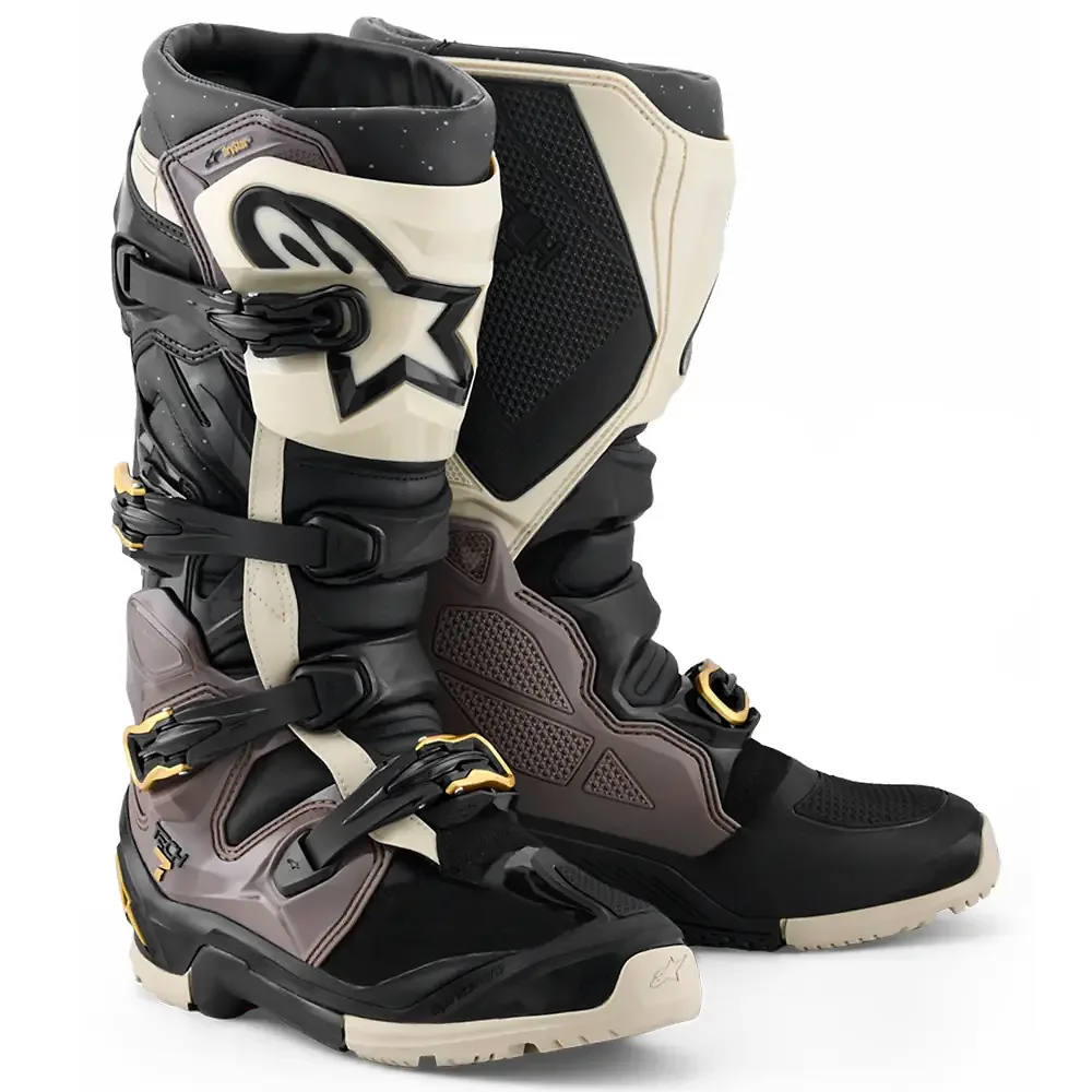 Acabado de fábrica en color Negro/Gris Oscuro/Dorado, 13 para el TECH 7 Enduro Drystar® / Botas - Moto Garage Miami