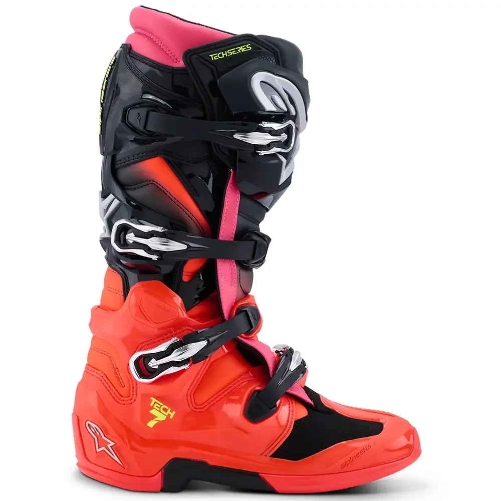 Perfil aerodinámico y sistema de ventilación del TECH 7 MX / Botas Alpinestars - Moto Garage Miami